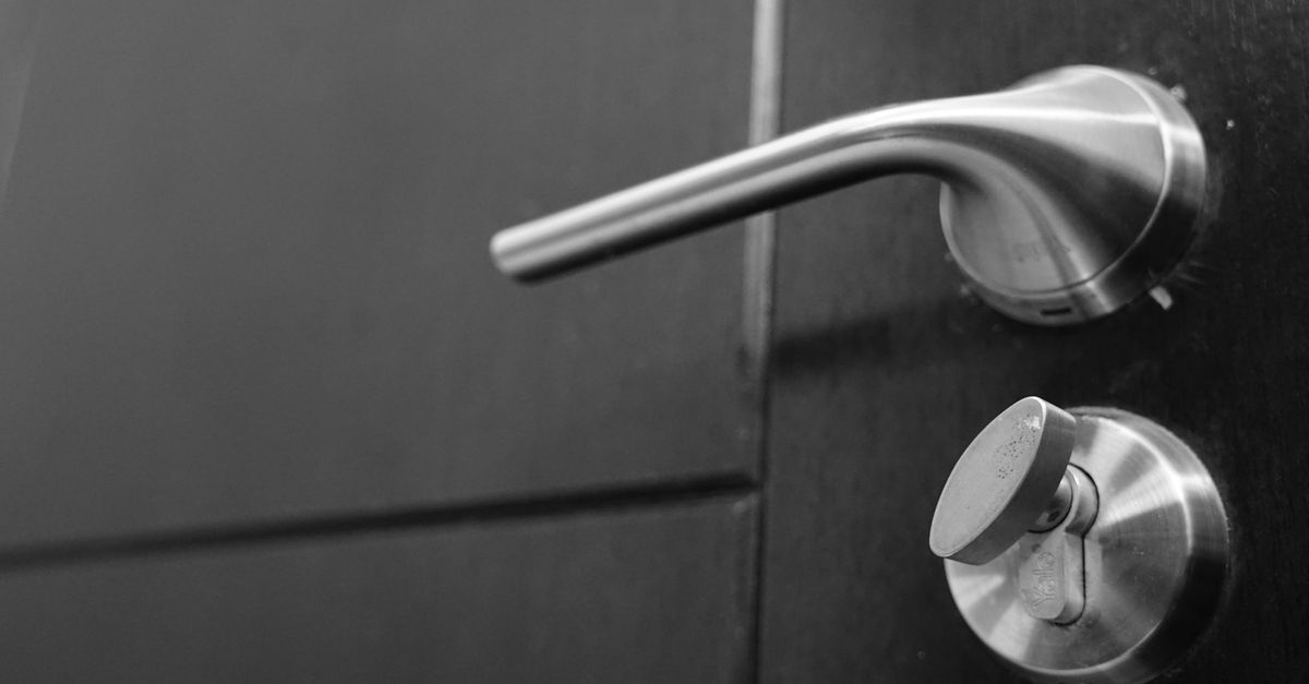 locksmith service technician — Damian Keys & Doors Solutions
